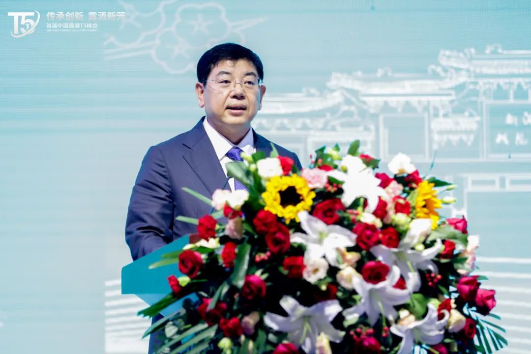 汾酒集团党委书记,董事长,汾酒股份公司党委书记,董事长袁清茂