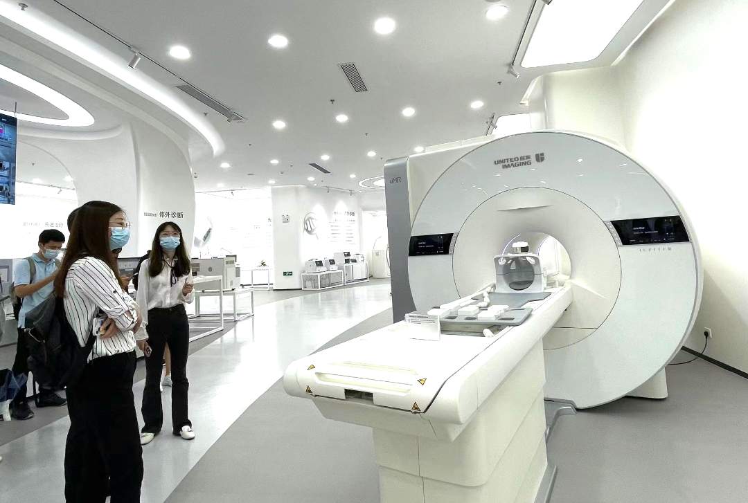 图为国家高性能医疗器械创新中心展示厅.李小芳摄