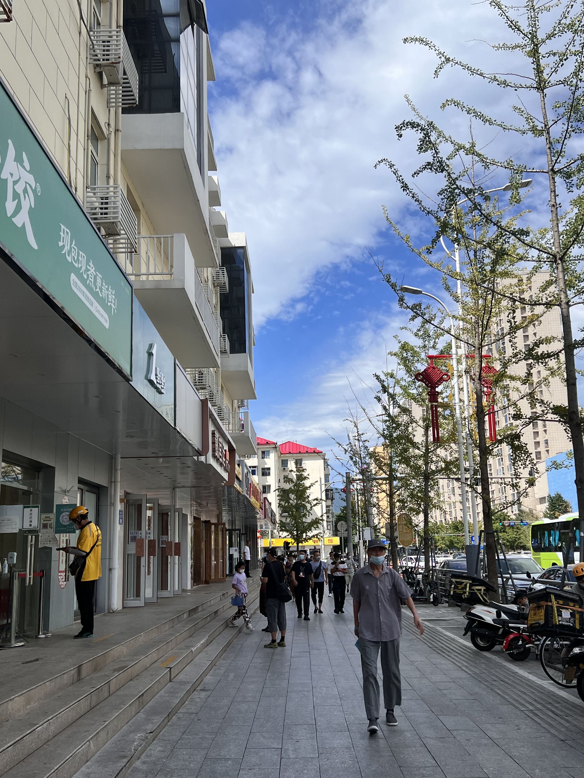 双峪大街上,干净整洁的街道.新京报记者 陈璐 摄