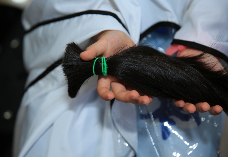 剪一缕爱的青丝,为患儿带去美丽|上海市_新浪财经_新浪网