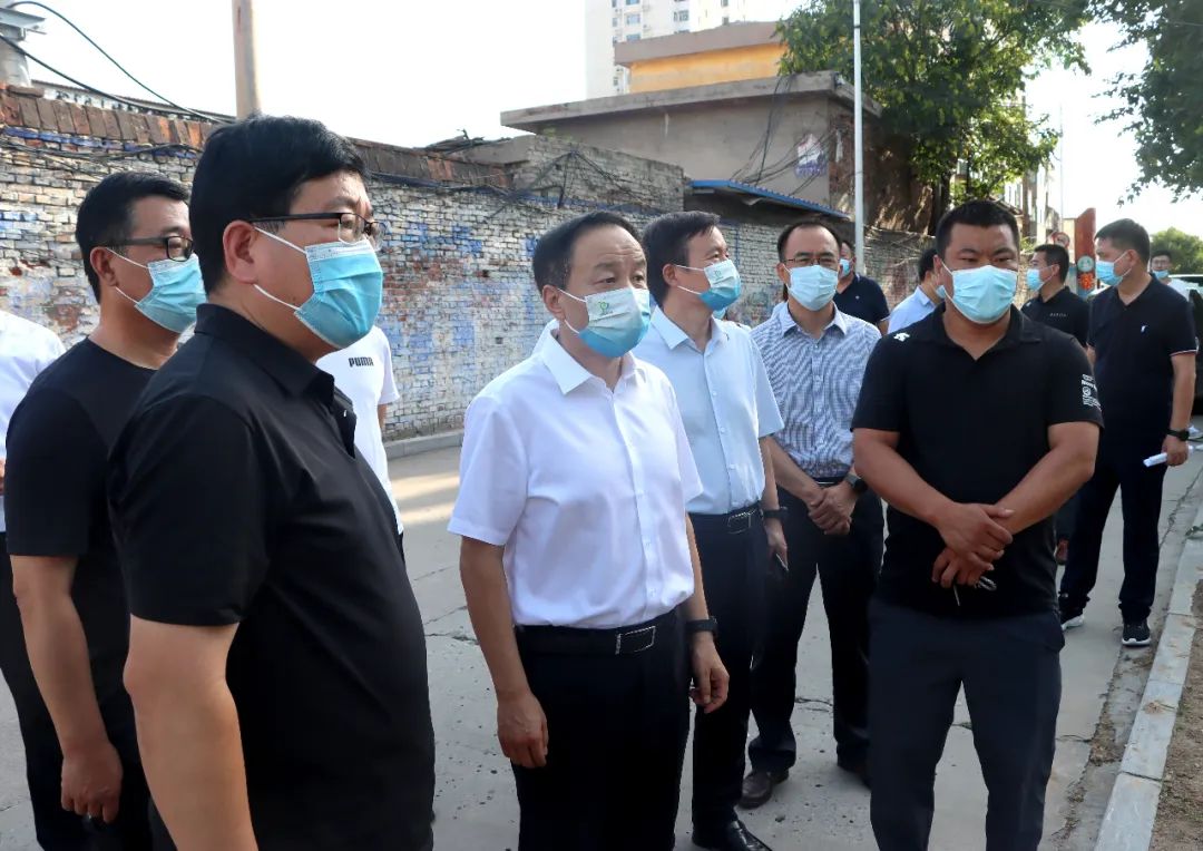 文明城市创建局长书记在一线