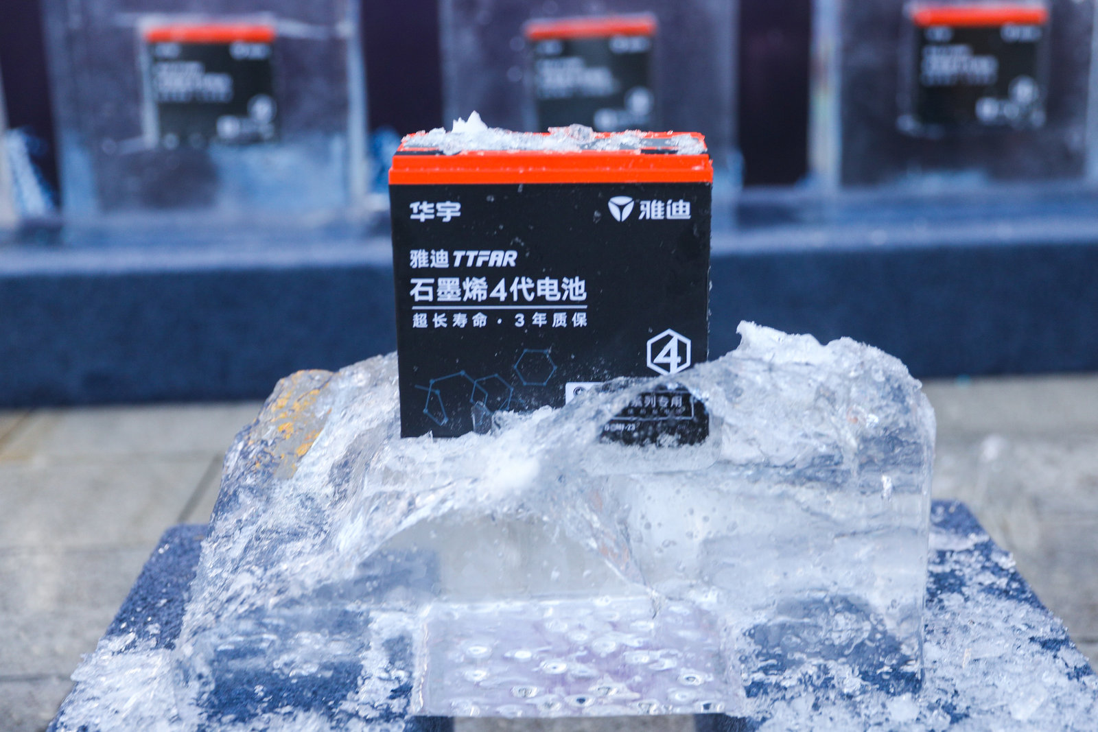 雅迪石墨烯电池再度升级,铺就两轮电动出行新道路|电动车_新浪财经