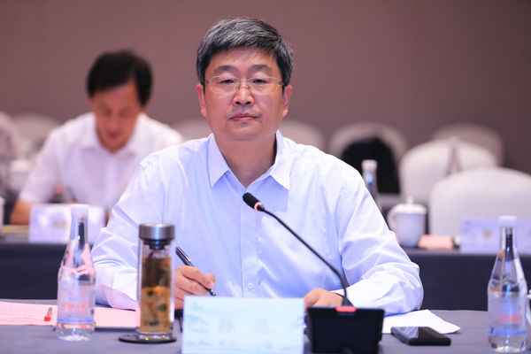 市委书记凌云,安徽国元金控集团党委书记,董事长黄林沐出席签约仪式并