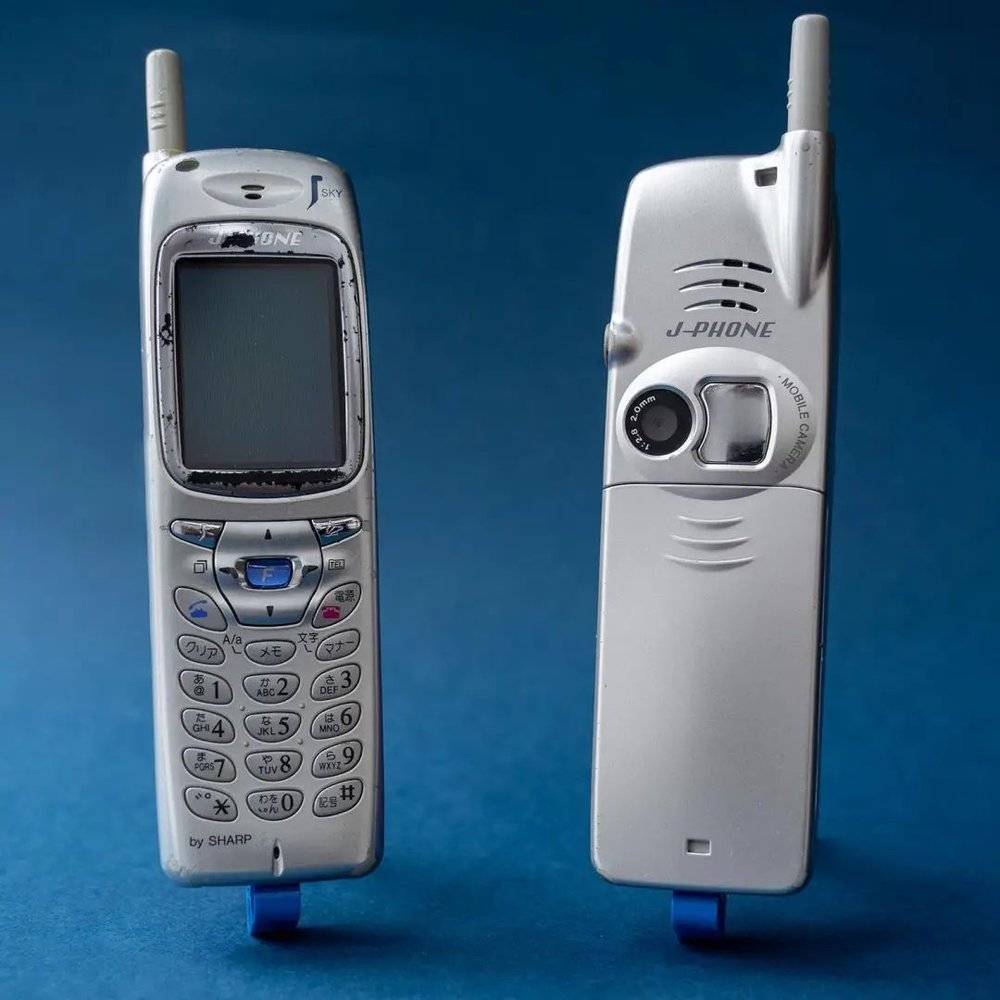 夏普 j-sh04 图片来自:theflipside