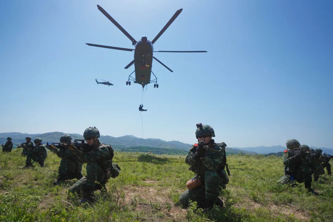 直击武警各部队火热练兵现场|武警_新浪财经_新浪网