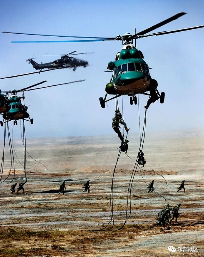 冲锋军人时刻准备战斗