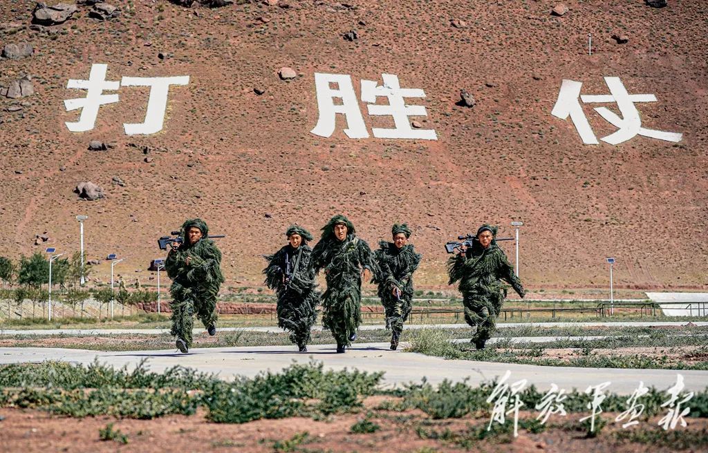 画报荐读|热血尖兵 巅峰对决