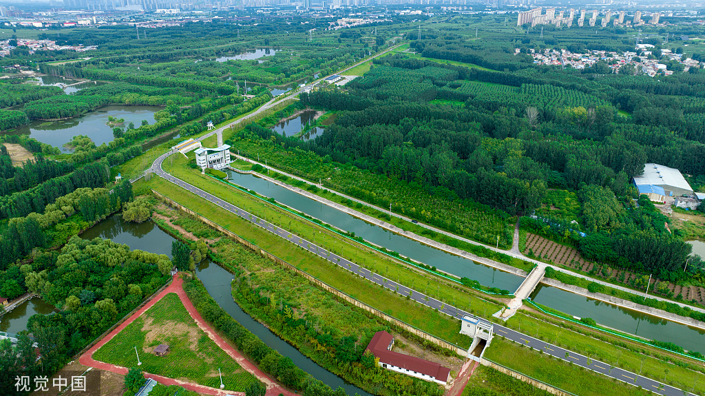 8月13日,济南,航拍南水北调东线济平干渠玉符河倒虹闸,夏日风光