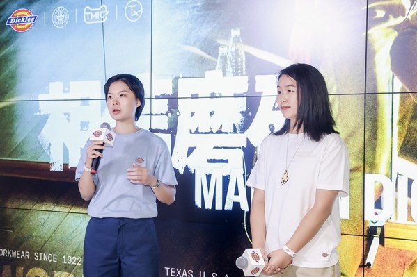 　　BIE别的合作Maker Rachel和BIE别的品牌负责人Kiki在活动现场分享创作故事 (从左往右)