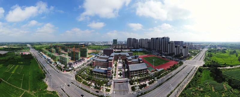 空港新城.李先成/摄