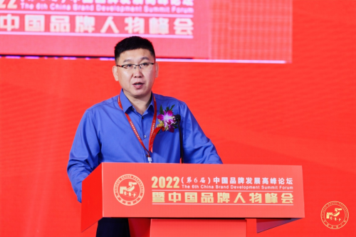 　　无锡嘉琦科技集团总裁张新华发表致辞