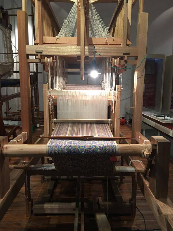 　　中国丝绸博物馆 古代缫丝机