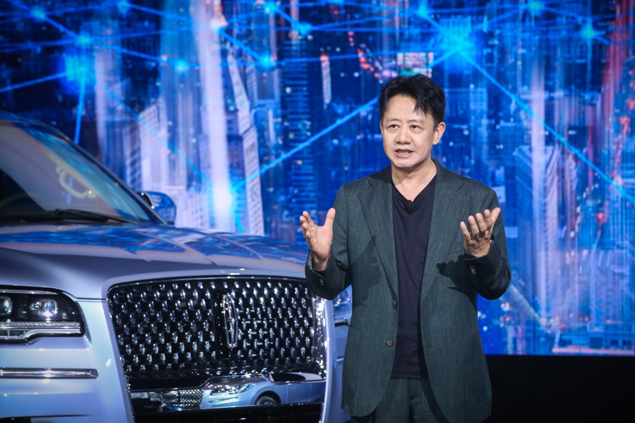 哲學與思想史教授、大觀學者、作家劉擎