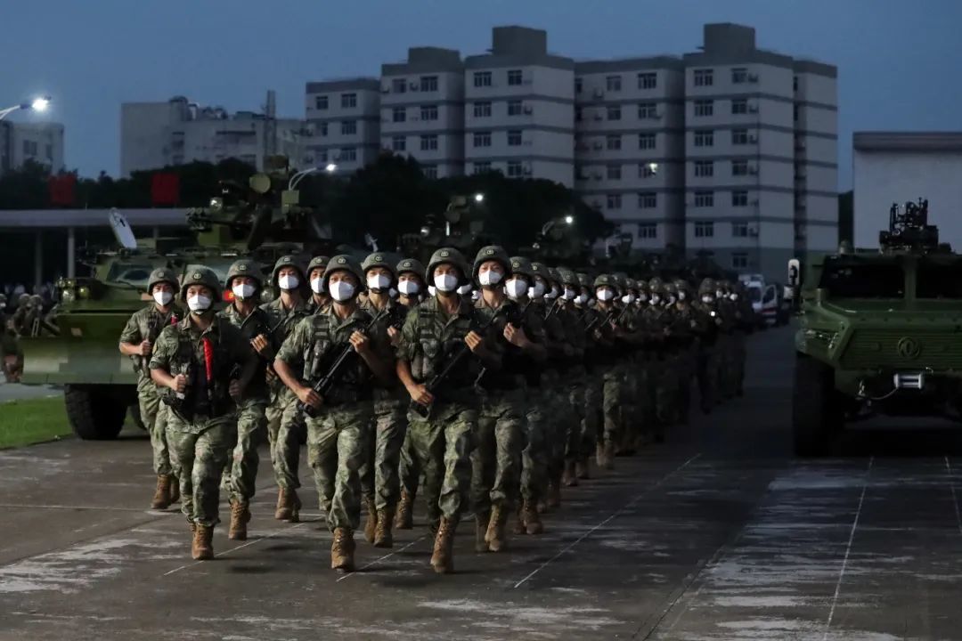 解放军驻澳门部队于2022年8月29日清晨顺利完成进驻澳门以来第23次建
