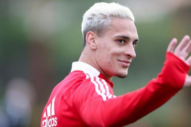 的话,那么花费1亿欧元的高价去签下一个位置相对重叠的巴西前锋安东尼