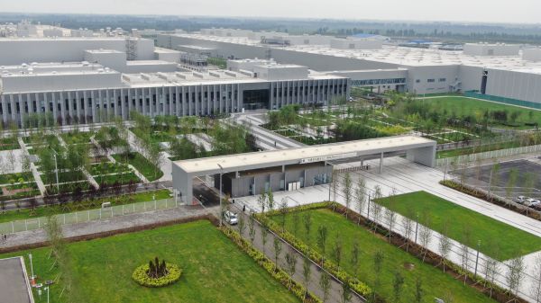 6月23日,良马集团华晨良马里达工场负责开业