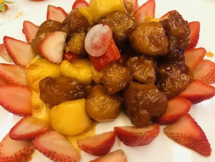 佛山顺德美食——咕噜肉.杨婷/摄