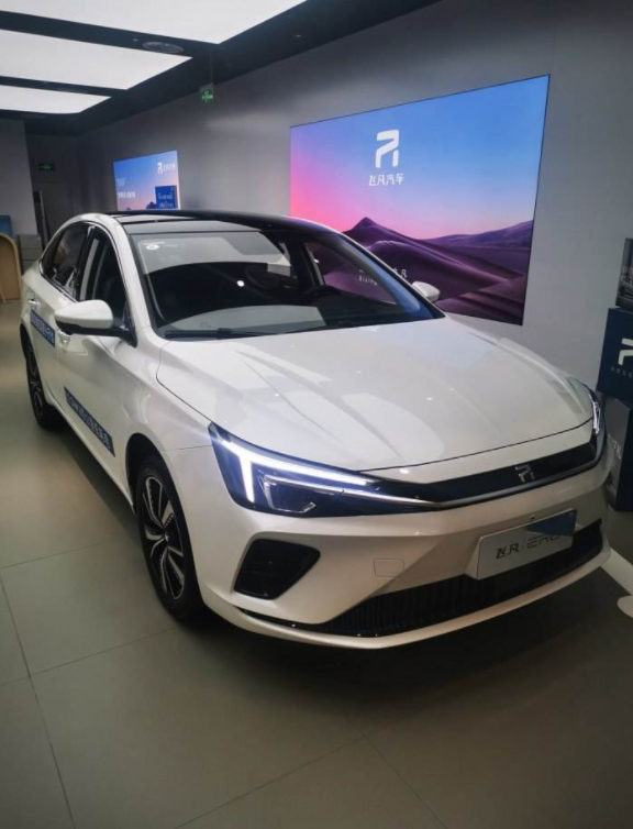 上汽飞凡汽车er6黑科技 用户里程焦虑的一大杀手_新浪新闻