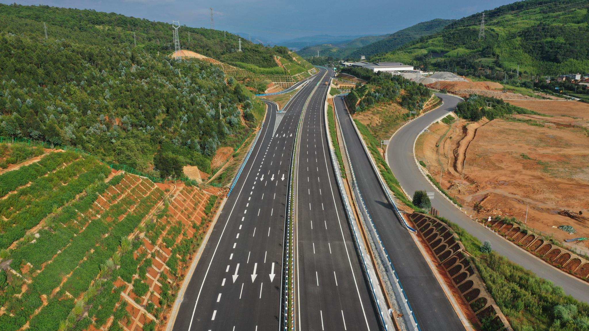 玉溪至楚雄高速全线通车|玉溪市|楚雄|高速公路_新浪新闻