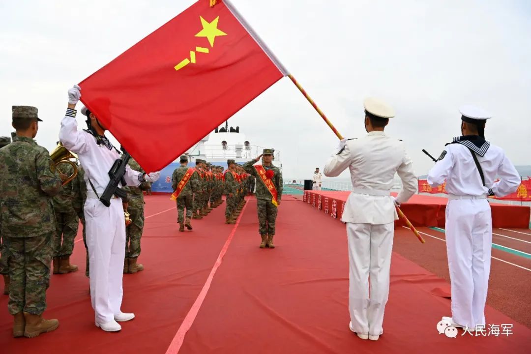 这群老兵在军舰上向大海告别……|军舰_新浪财经_新浪网