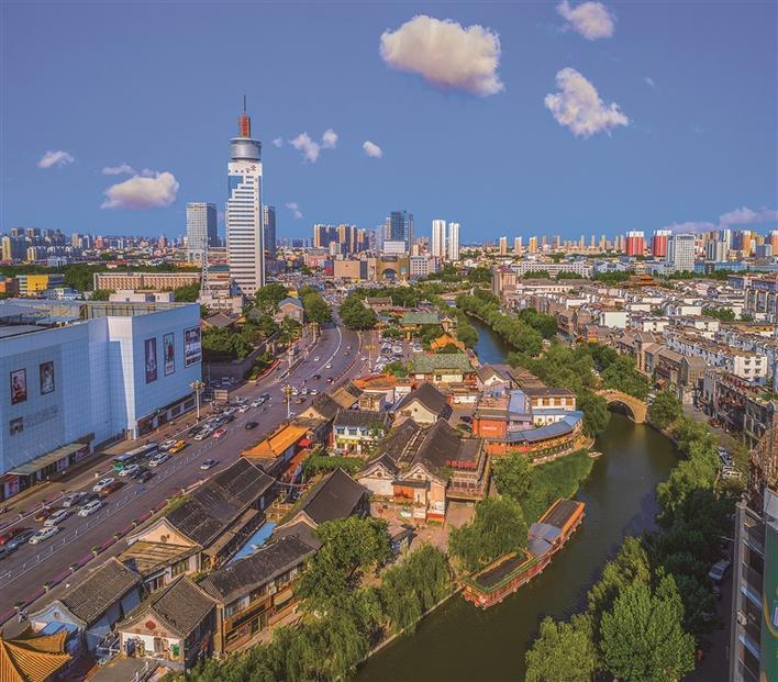 京杭大运河济宁段繁华的街景 薛明阳 摄