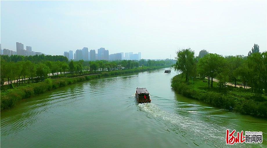 9月1日,京杭大运河沧州中心城区段实现旅游通航.