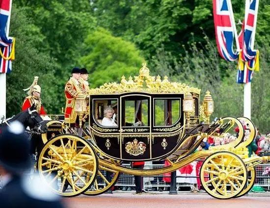 英国王室的“金马车”（图片来源：网络）