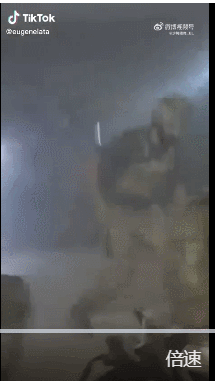 山地步兵128旅在拯救伤员 图源：社交媒体