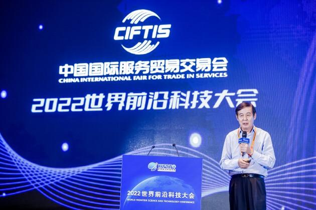 　　中国地理信息产业协会空间大数据技术与应用工作委员会主任委员，易智瑞信息技术有限公司总裁何宁作主题演讲