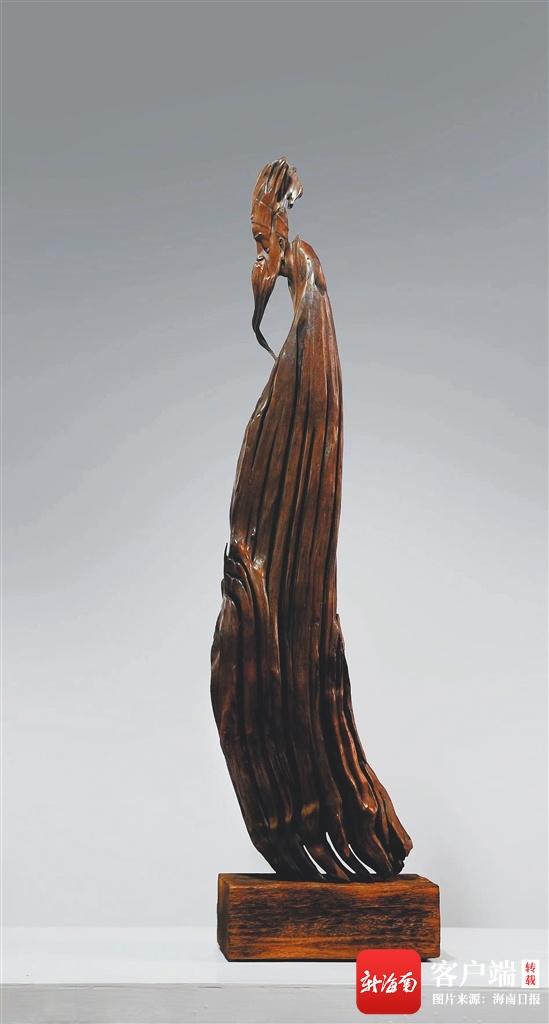 木雕作品《凝思》.图片由受访者提供