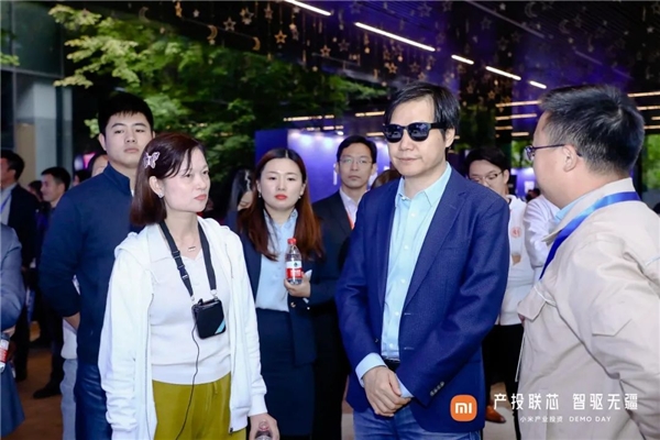 　　雷军试听灌装有N