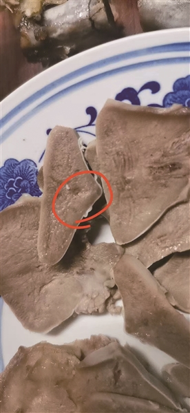 猪舌里的针头.受访者供图