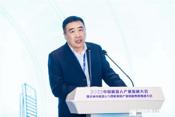 　　中国五金交电化工商业协会副理事长钱建生做主题发言