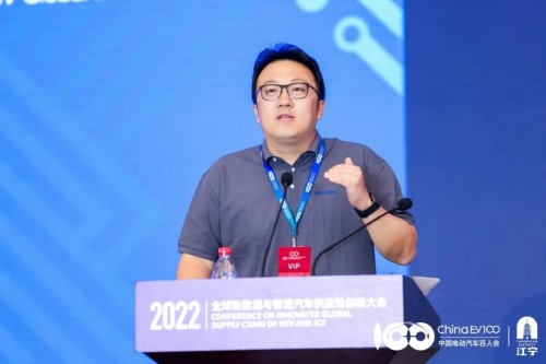 　　图:梁永杰发表主题演讲