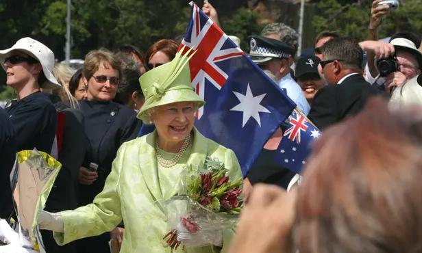 澳大利亚是联邦制君主立宪制国家,英国国王是其名义上的国家元首.