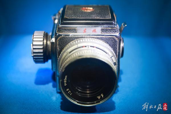 上世纪七十年代使用的东风相机.