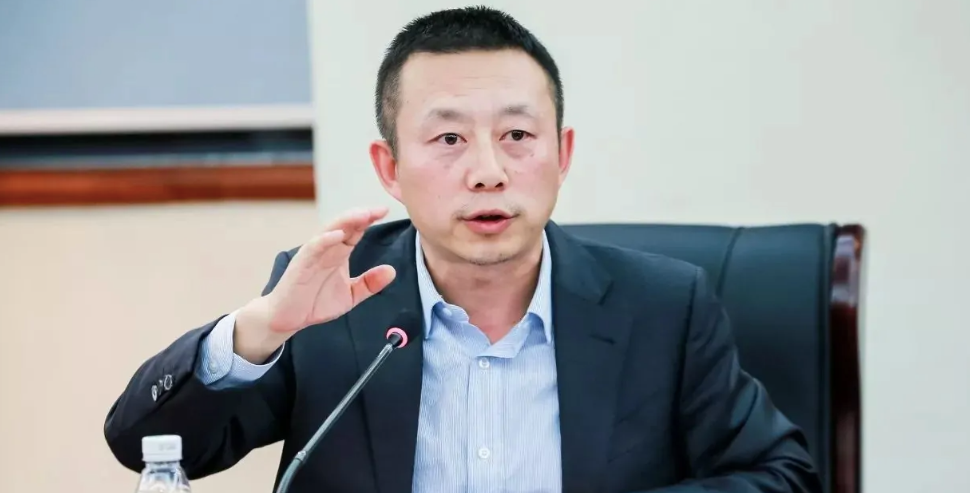 比亚迪李黔:预计今年年底中国新能源汽车渗透率会到35%-40%,每3台车