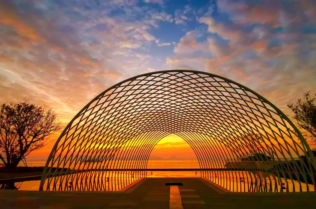 湛江调顺岛玥珑湾 罗锦屏 摄