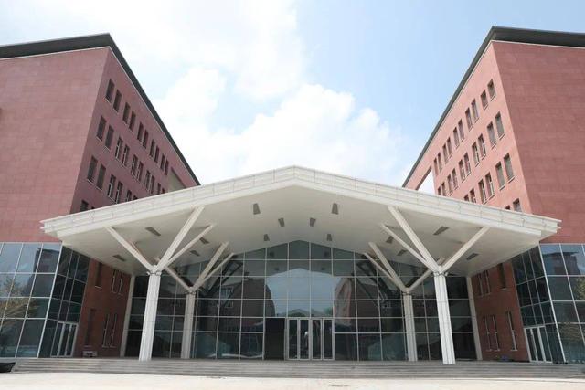 成都体育学院新校区亮相|成都体育学院_新浪财经_新浪网