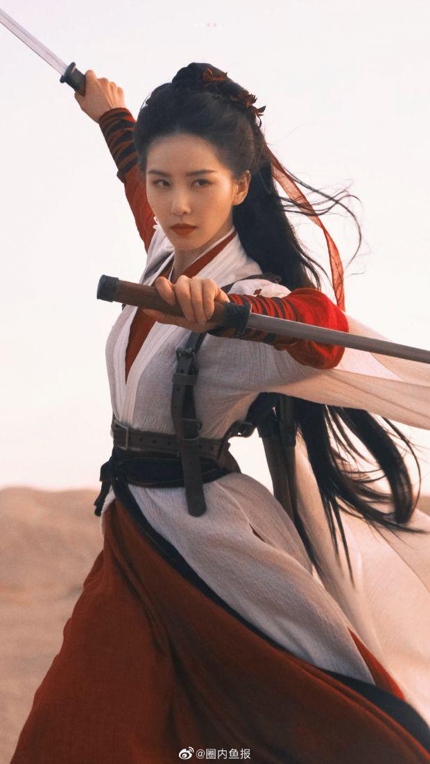 刘诗诗古装好飒 红衣女侠风造型亮眼_新浪财经_新浪网