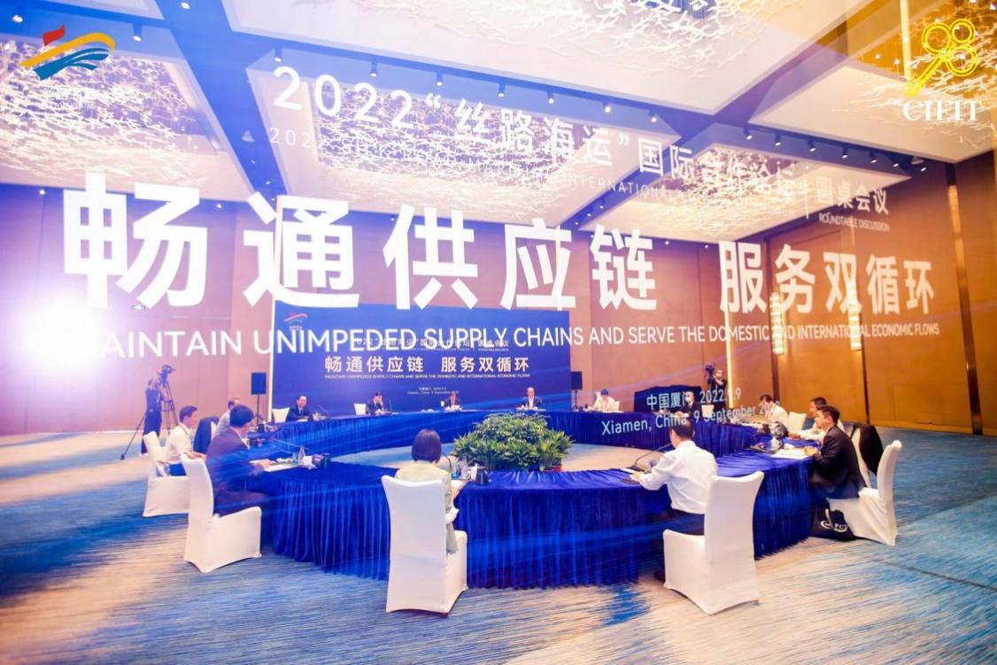 　　倡议发布现场(组委会供图)