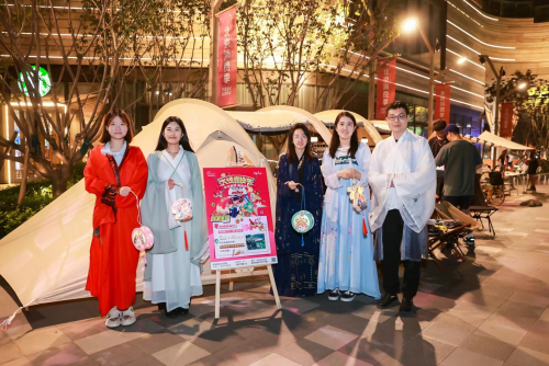 　　北京丰台大悦春风里 “京南美意”中秋露营市集