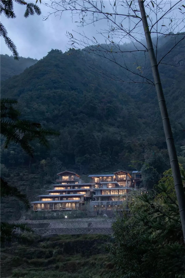 　　图 |揽树山房理想村