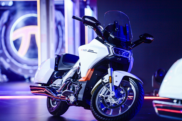 力帆科技新品牌"派方"亮相 5年内将推10款机车|力帆_新浪财经_新浪网