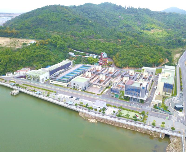 　　苏伊士在澳门新建的现代化水厂是澳门首个荣获绿色建筑标识一星级认证的水厂