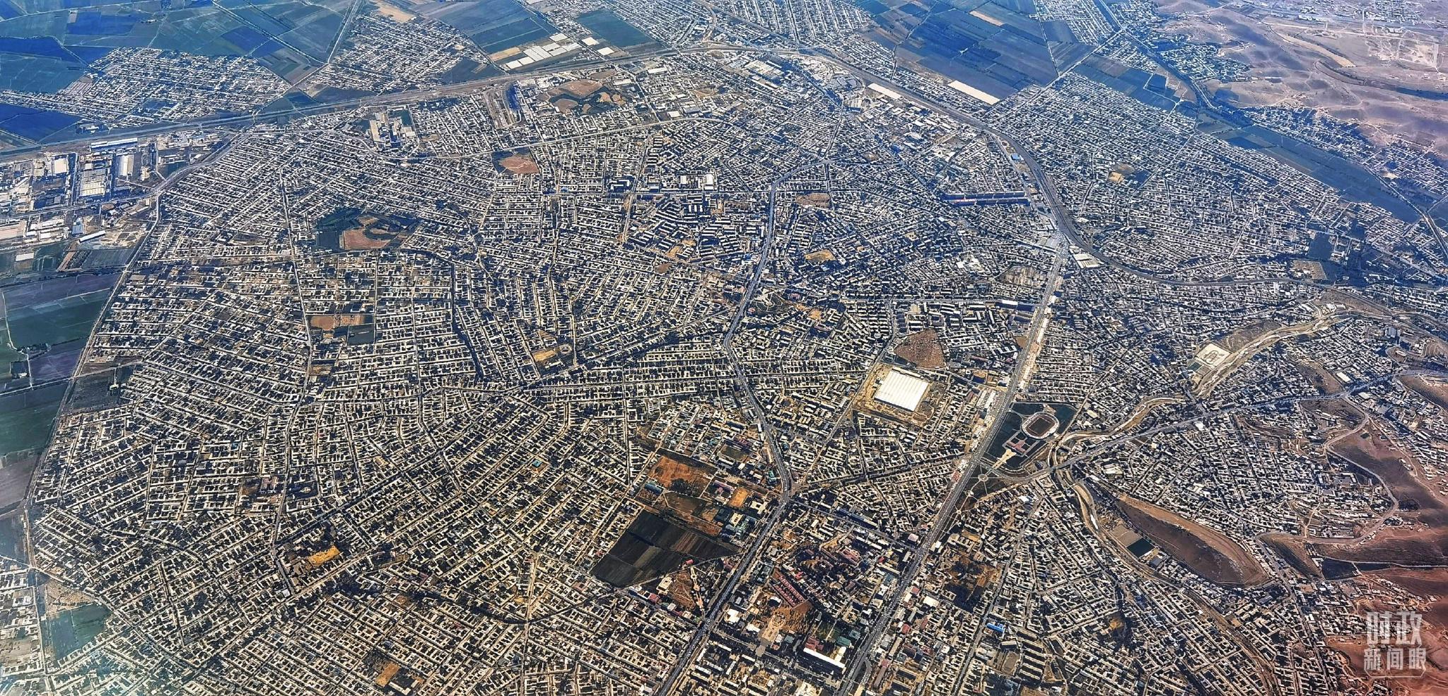 △撒马尔罕在乌兹别克语中意为“肥沃的土地”，中国古代称之为“康居”，又被誉为“古丝绸之路上的明珠”。（总台国广记者李晋拍摄）