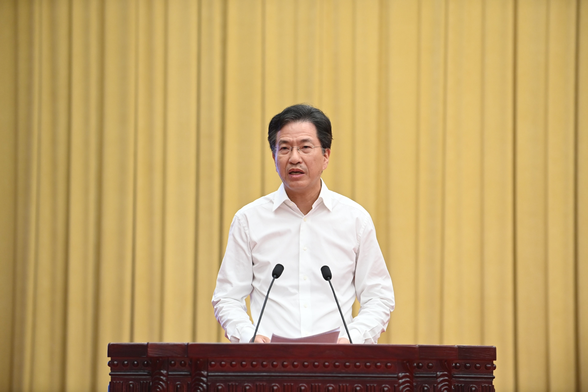 　　【图：四维生态董事长华桂潮在浙江省农业高质量发展大会上作主题发言】