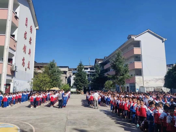 华东空管局"空管知识进校园"走进贵州山区小学|贵州省_新浪财经_新浪
