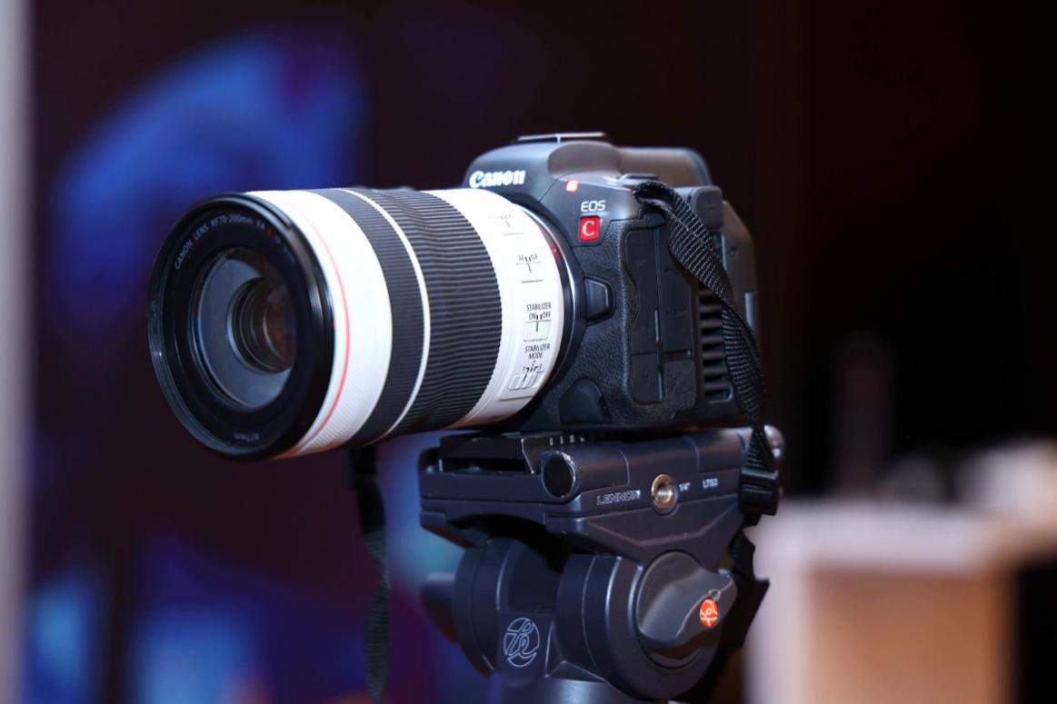 　　图7 EOSR5C全画幅8K Cinema EOS电影摄影机