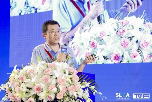 　　▲江苏省战略与发展研究中心宏观经济研究所所长韩磊作《前瞻把握时与势-精准对接国家重大科研规划战略布局》专题报告